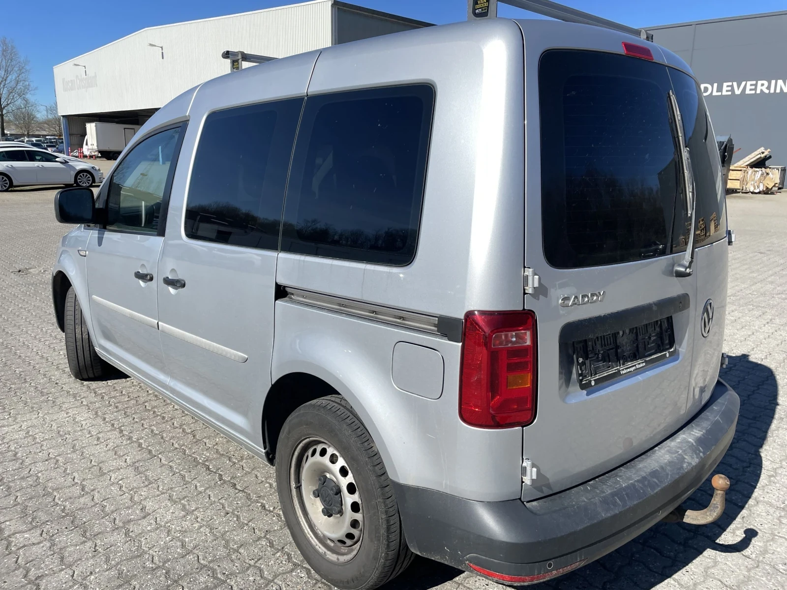 VW Caddy 2.0 TDI / DSG6 / N1 / VAT - изображение 5