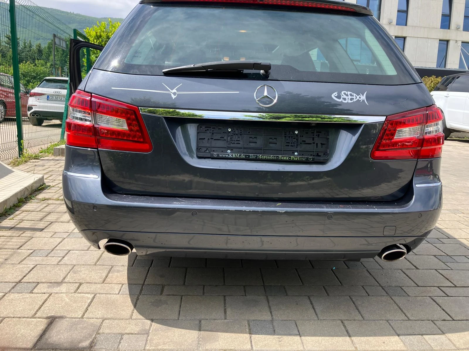 Mercedes-Benz E 350 AVANTGARDE - изображение 2