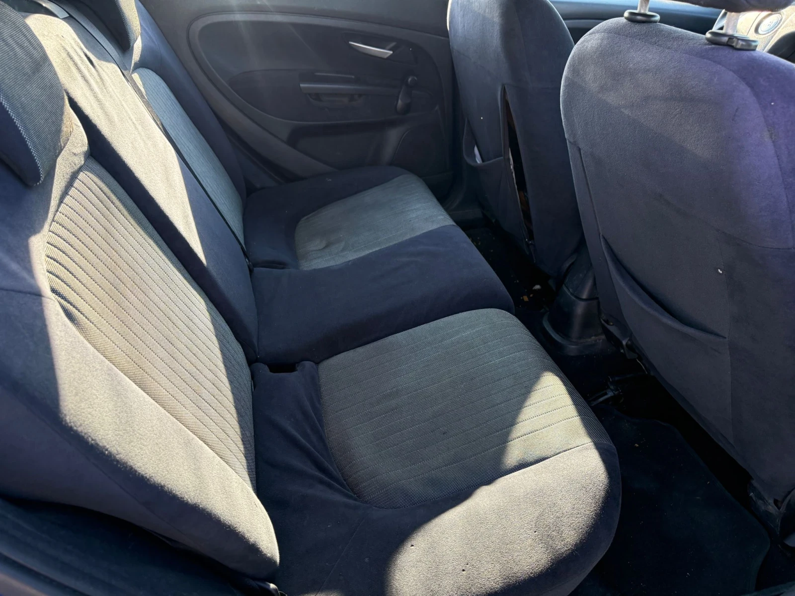 Fiat Punto 1, 300mjet EURO4, снимка 8 - Автомобили и джипове - 52885959