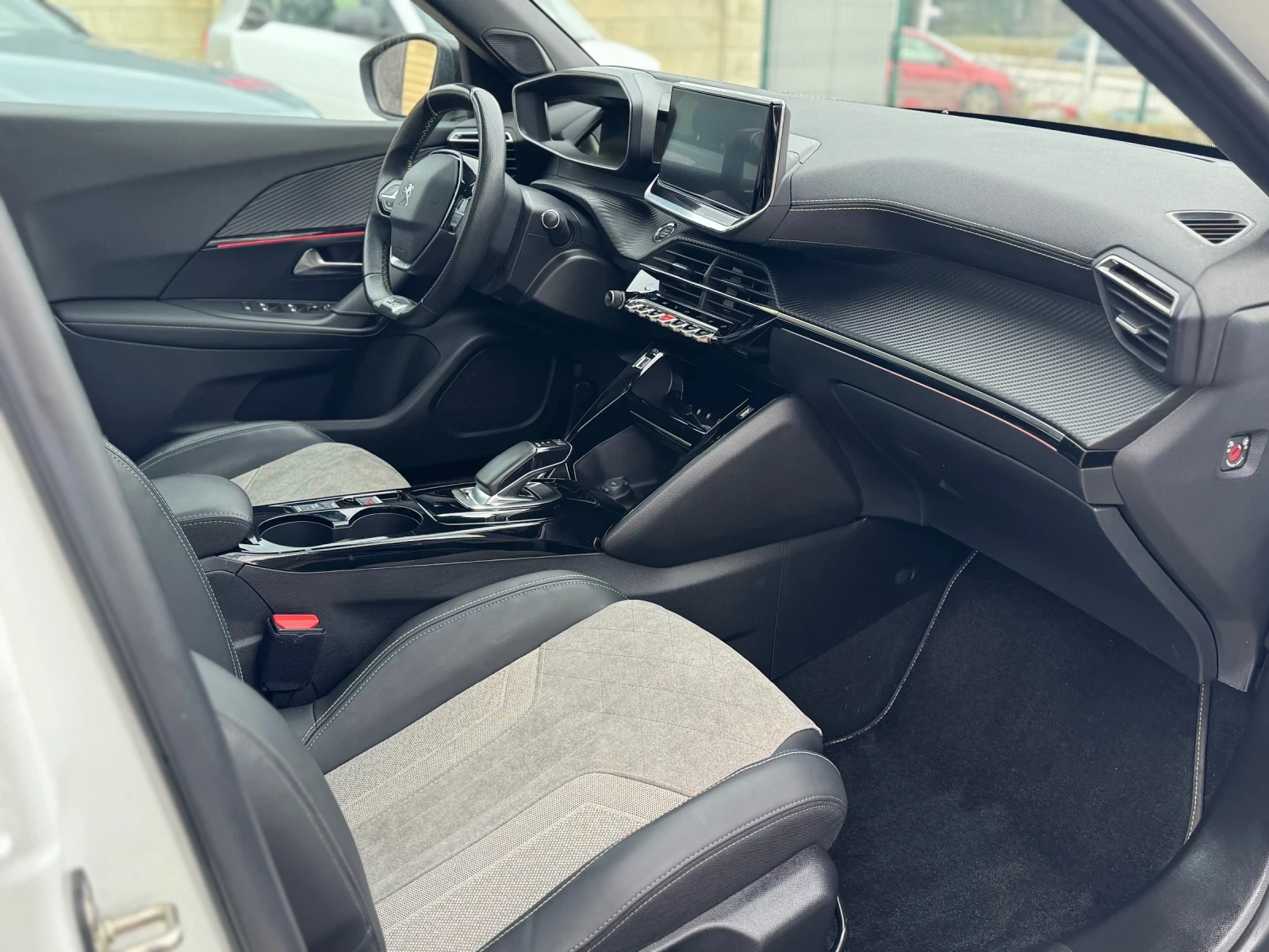 Peugeot 2008 GT line 50kWh | Mobile.bg � ����������� 11