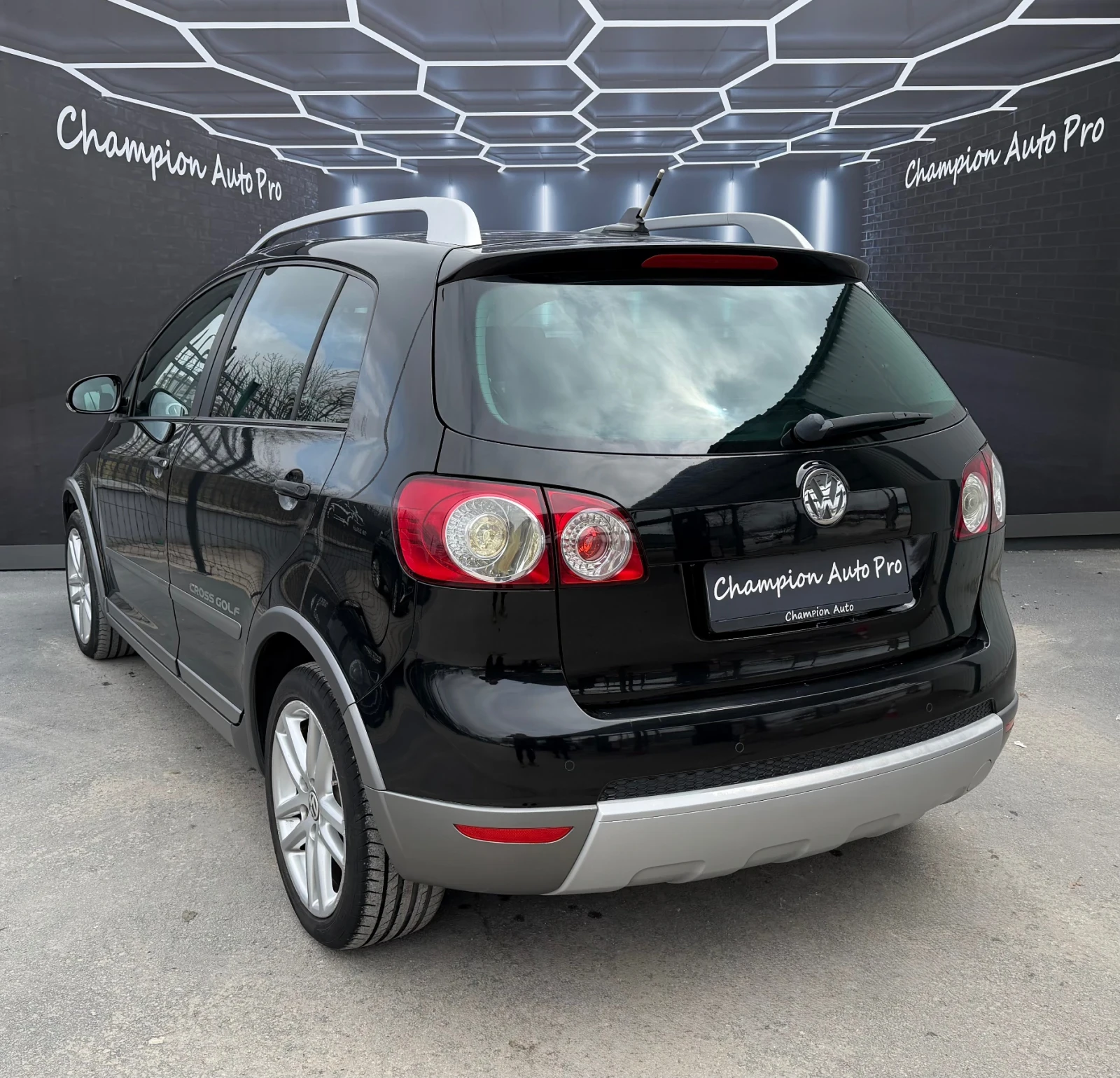VW Golf Plus 2.0 TDI, снимка 4 - Автомобили и джипове - 53995608