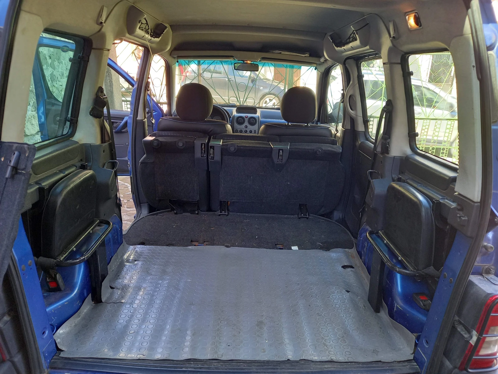 Peugeot Partner 2.0 D 6+ 1, снимка 16 - Автомобили и джипове - 54115417