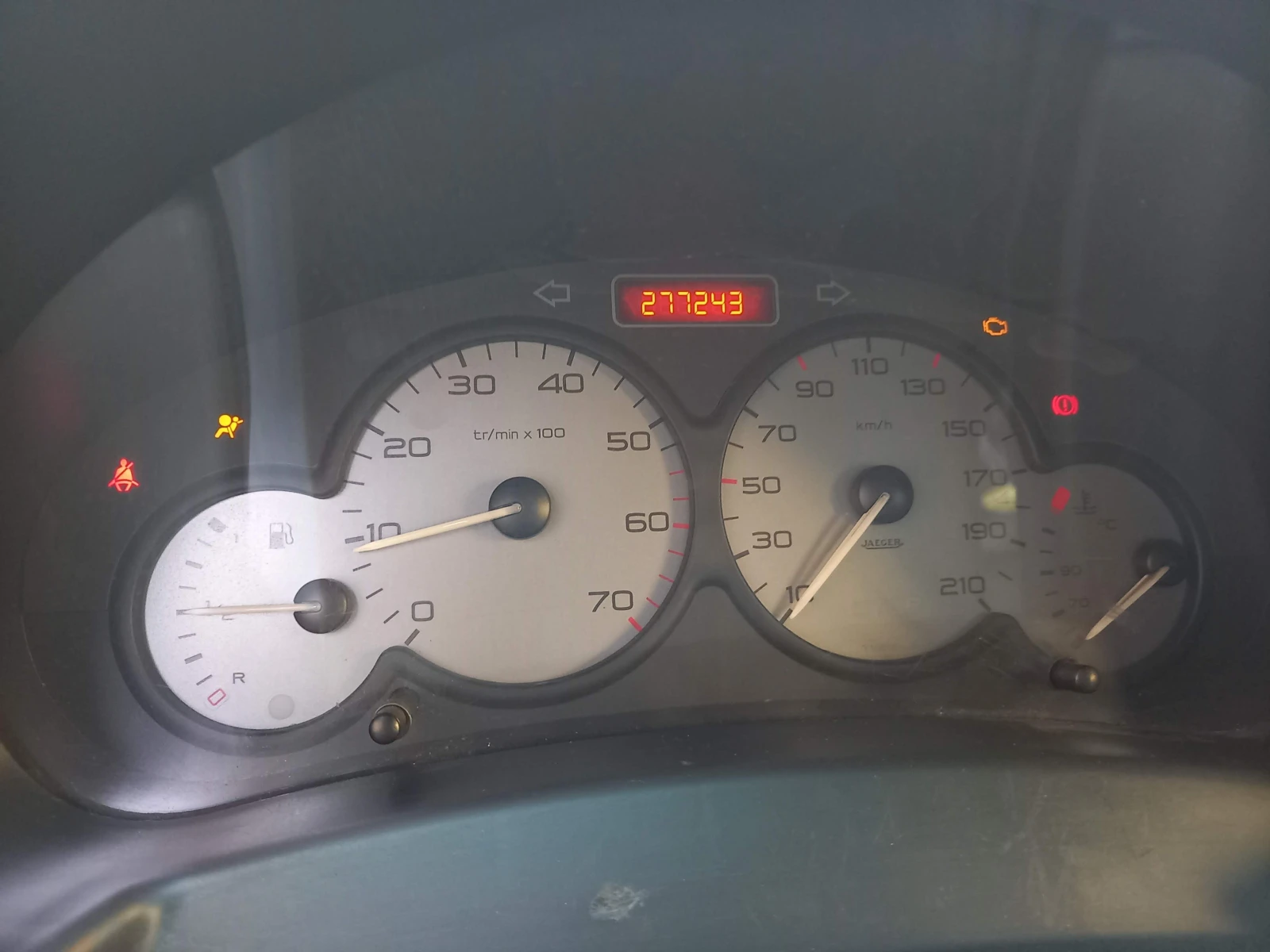 Peugeot Partner 2.0 D 6+ 1, снимка 9 - Автомобили и джипове - 54115417