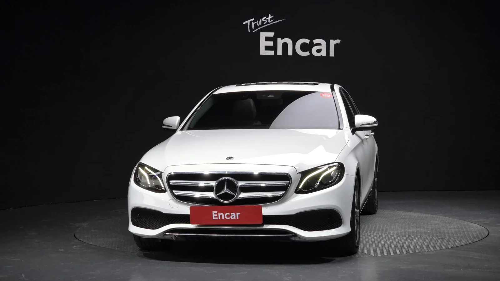 Mercedes-Benz E 300  Avantgarde Disi* Подгрев/Обдухване, снимка 4 - Автомобили и джипове - 54621321