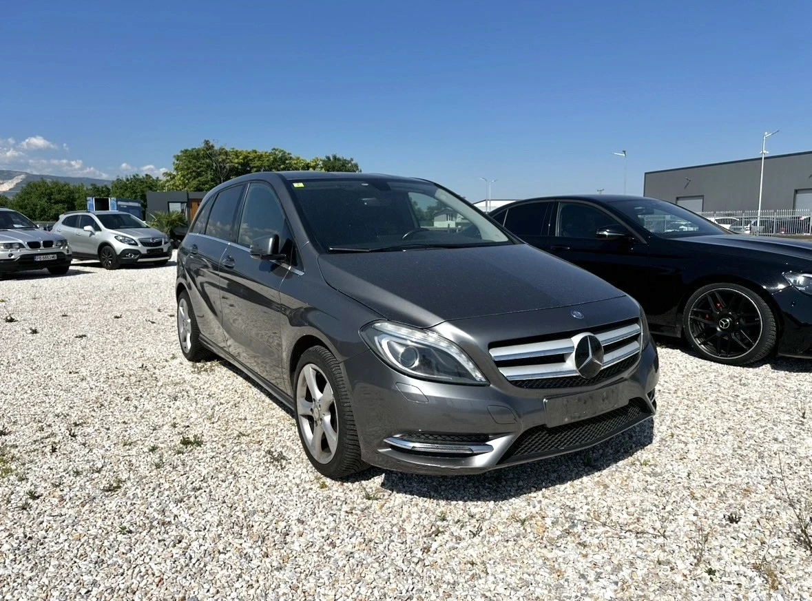 Mercedes-Benz B 180, снимка 3 - Автомобили и джипове - 54649913