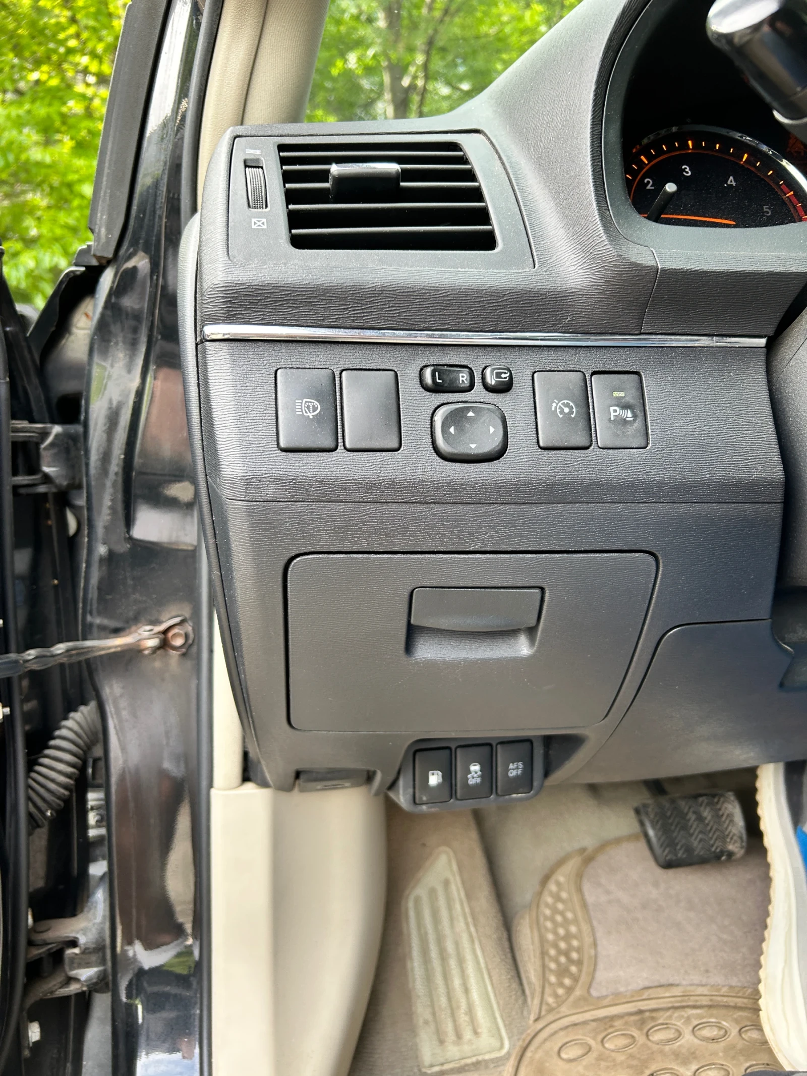 Toyota Avensis, снимка 13 - Автомобили и джипове - 54873605