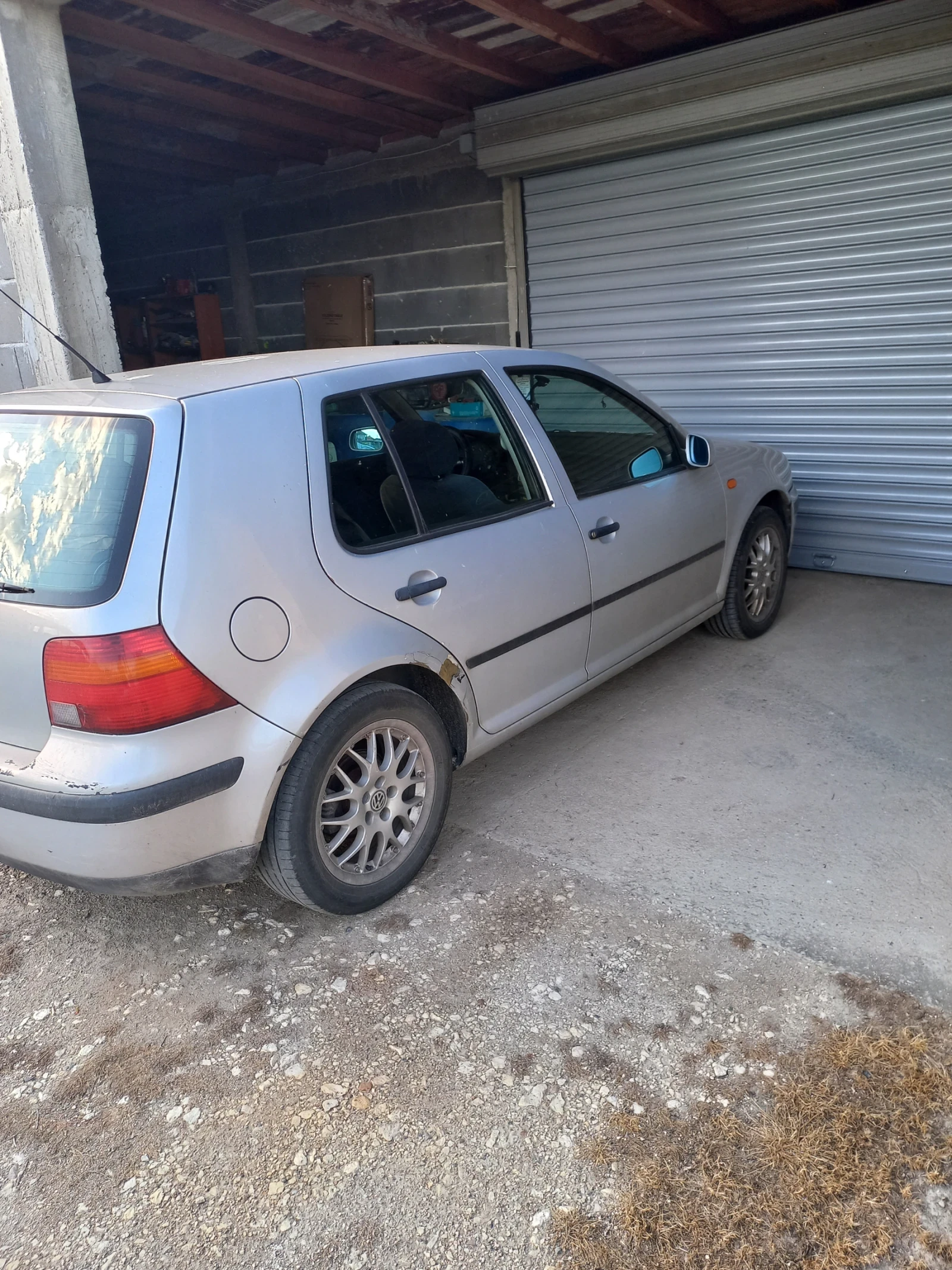 VW Golf 1.6 AKL 8 клапана, снимка 3 - Автомобили и джипове - 54973361