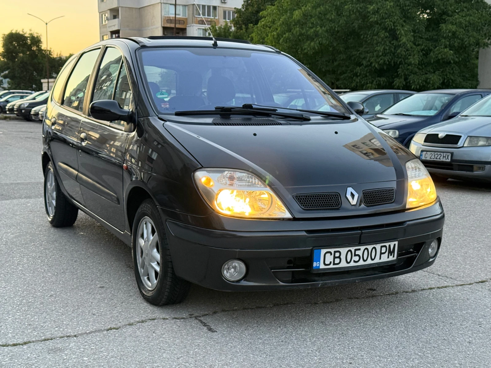 Renault Scenic 1.6 ТОП СЪСТОЯНИЕ, снимка 3 - Автомобили и джипове - 55226394
