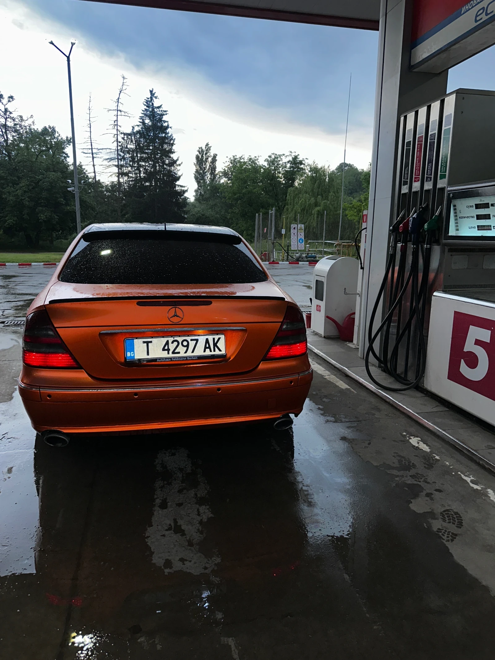 Mercedes-Benz E 320, снимка 7 - Автомобили и джипове - 55416934