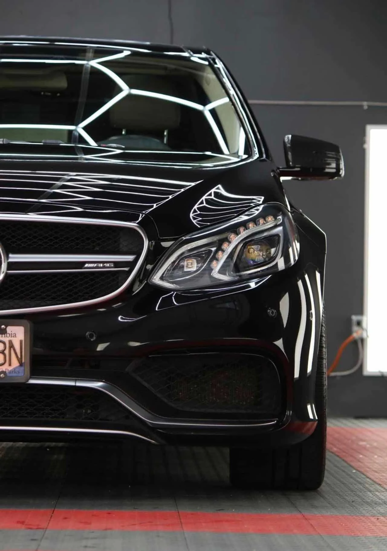 Mercedes-Benz E 63 AMG S Model * АВТОКРЕДИТ * ГЛАВНО ПРЕДСТАВИТЕЛСТВО , снимка 8 - Автомобили и джипове - 55651556