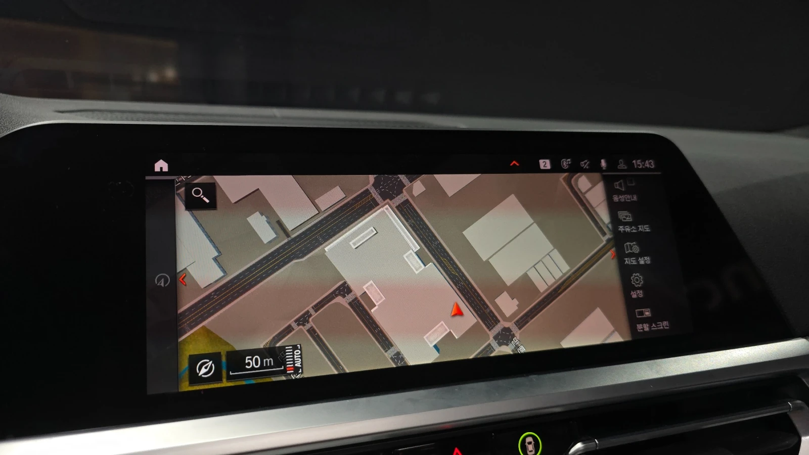 BMW 320 i M Sport | Laser Lights | HUD | 360  | Adaptive C, снимка 14 - Автомобили и джипове - 55836009