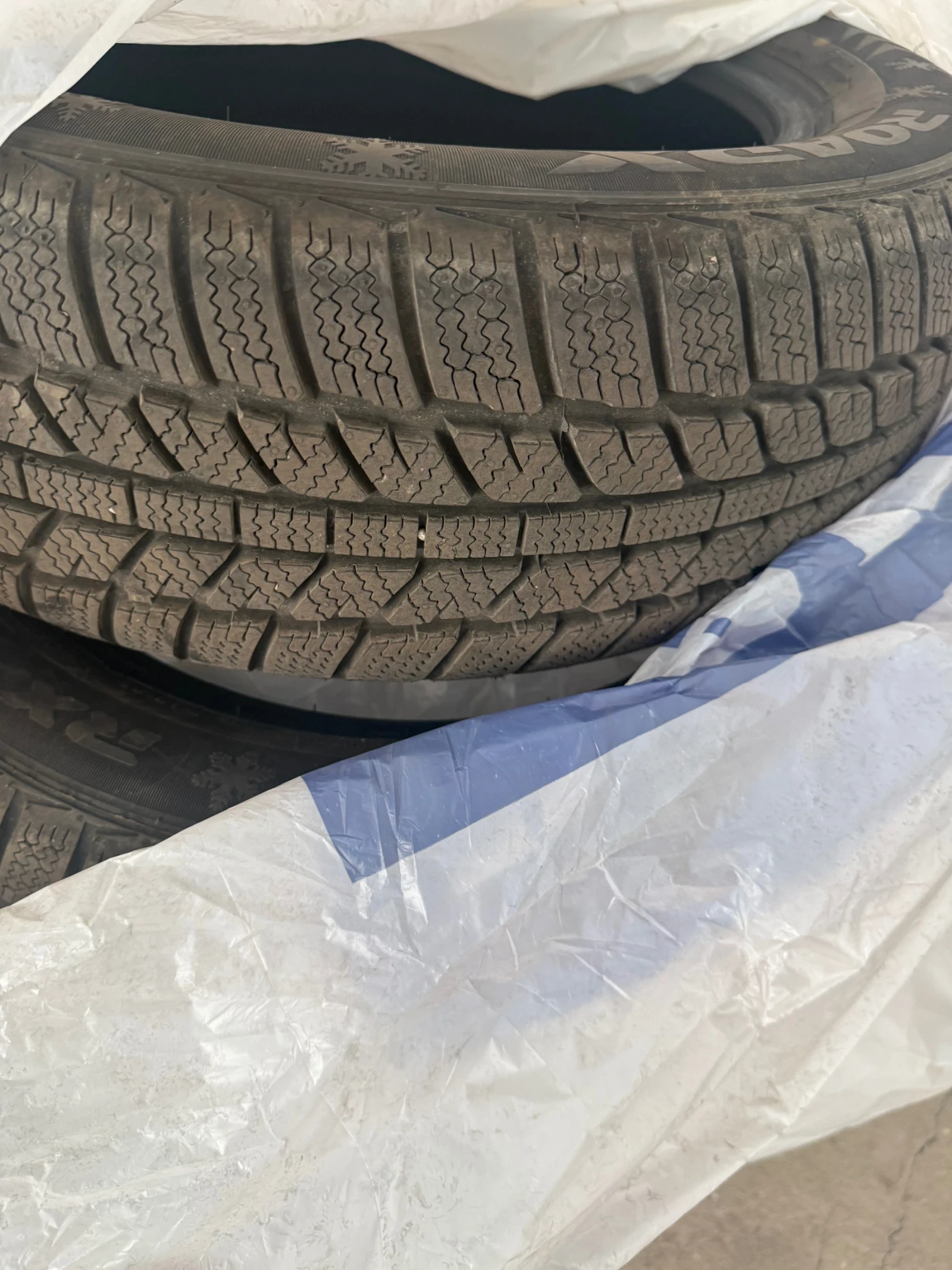 Toyota Yaris 1.4, снимка 10 - Автомобили и джипове - 56074112