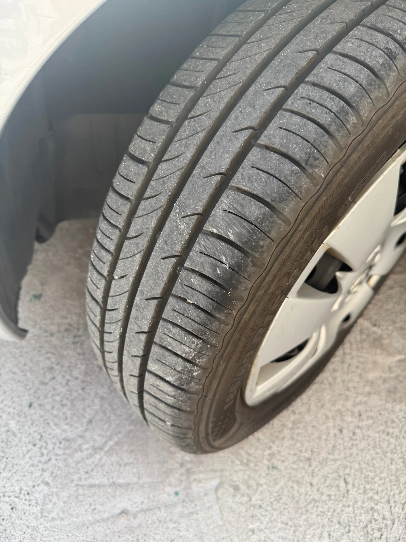 Toyota Yaris 1.4, снимка 9 - Автомобили и джипове - 56074112