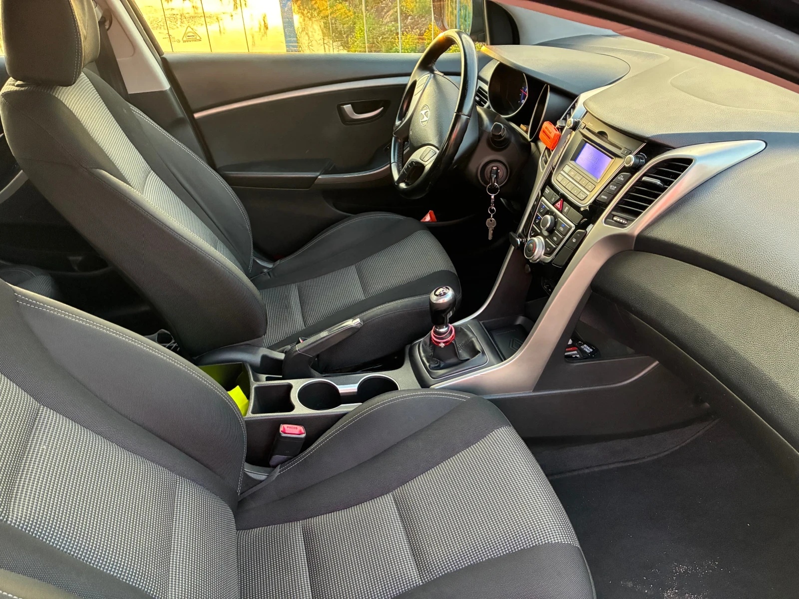 Hyundai I30  1.6CRDI 136 к.с. EURO6, снимка 7 - Автомобили и джипове - 56119716