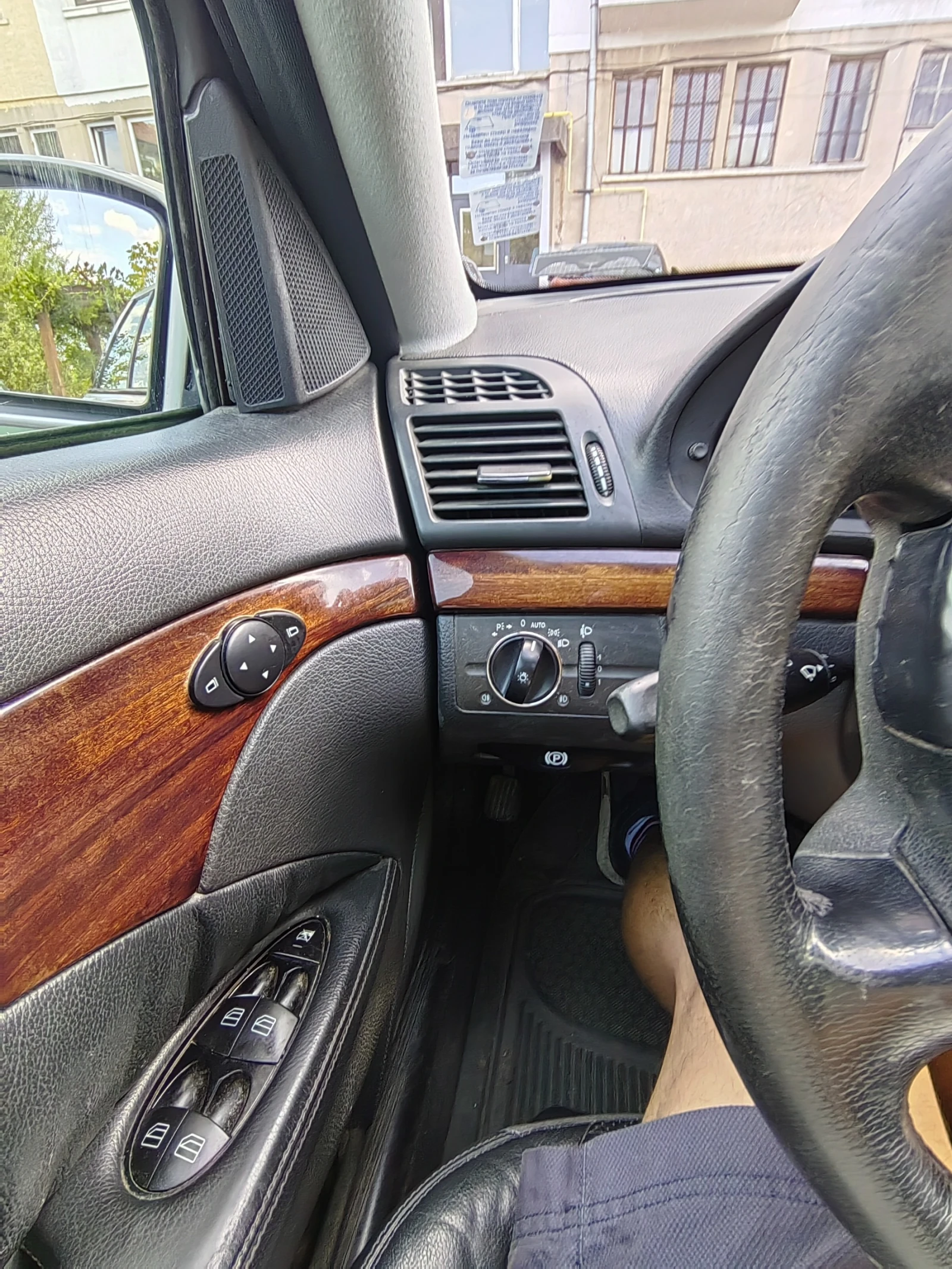 Mercedes-Benz E 280, снимка 11 - Автомобили и джипове - 56541580