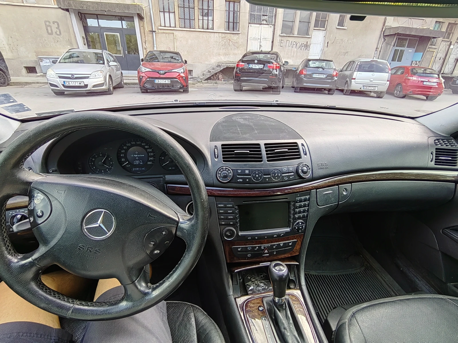 Mercedes-Benz E 280, снимка 10 - Автомобили и джипове - 56541580