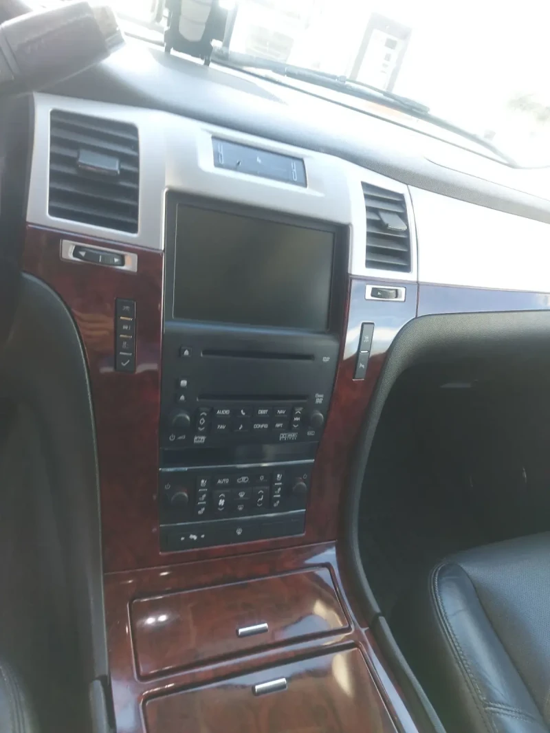 Cadillac Escalade EXT6.2L LPG, снимка 8 - Автомобили и джипове - 48504729