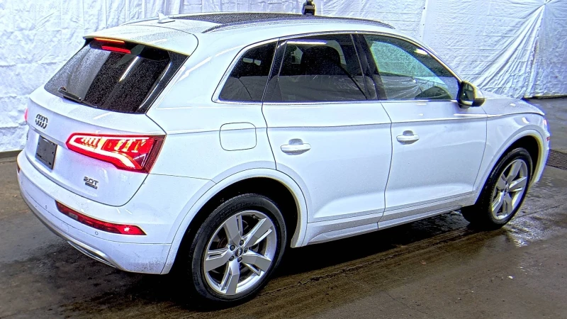 Audi Q5, снимка 4 - Автомобили и джипове - 49561798