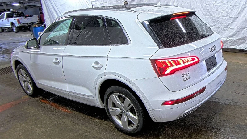 Audi Q5, снимка 6 - Автомобили и джипове - 49561798