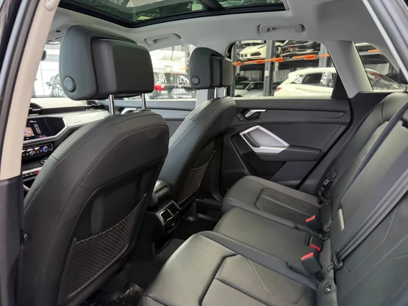 Audi Q3 * CARPLAY * PANO * CARFAX * АВТОКРЕДИТ * , снимка 8 - Автомобили и джипове - 53186878