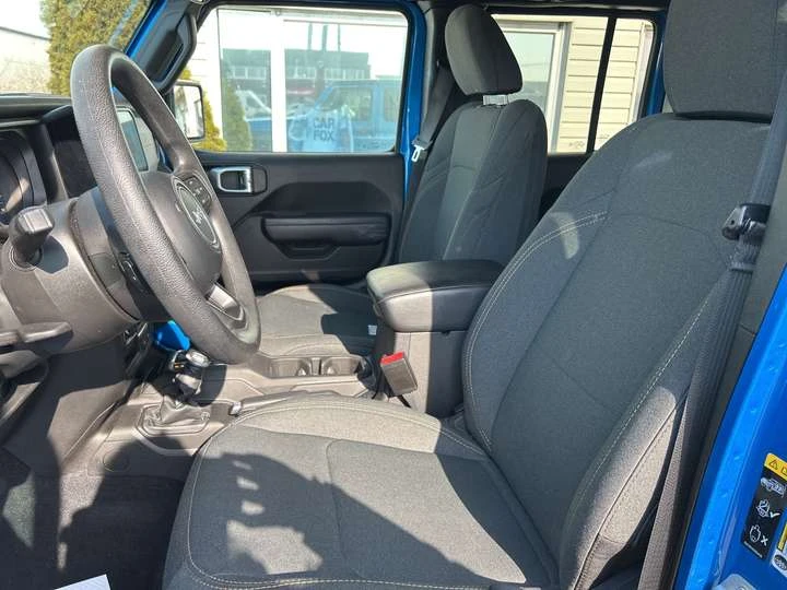 Jeep Wrangler Sport - изображение 7