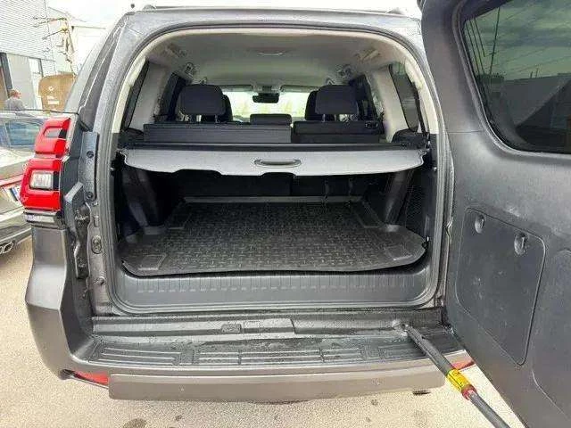 Toyota Land cruiser, снимка 10 - Автомобили и джипове - 55525941