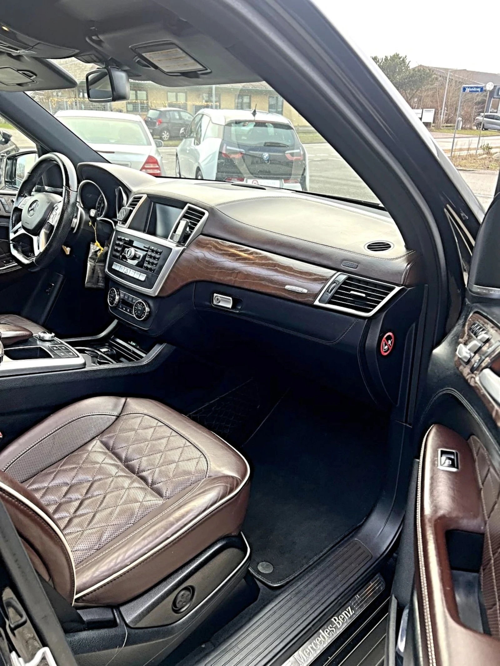Mercedes-Benz ML 350 ОЧАКВАН ВНОС Mercedes ML350d AMG* DESIGNO* EDITION - изображение 4