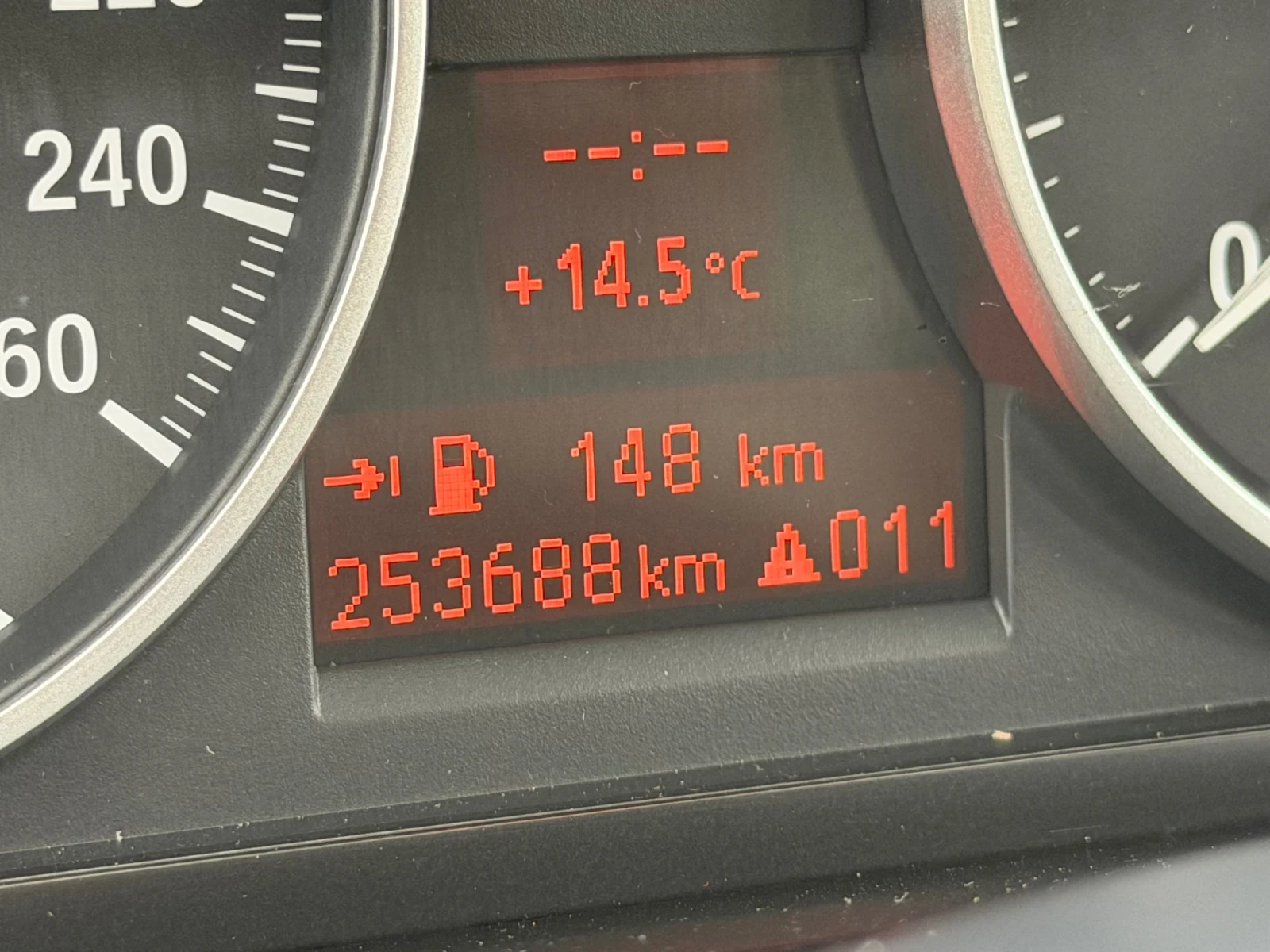 BMW X1 2.0/143 44 253000   | Mobile.bg   14