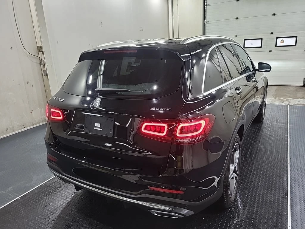 Mercedes-Benz GLC 300 * CARFAX *  - изображение 3