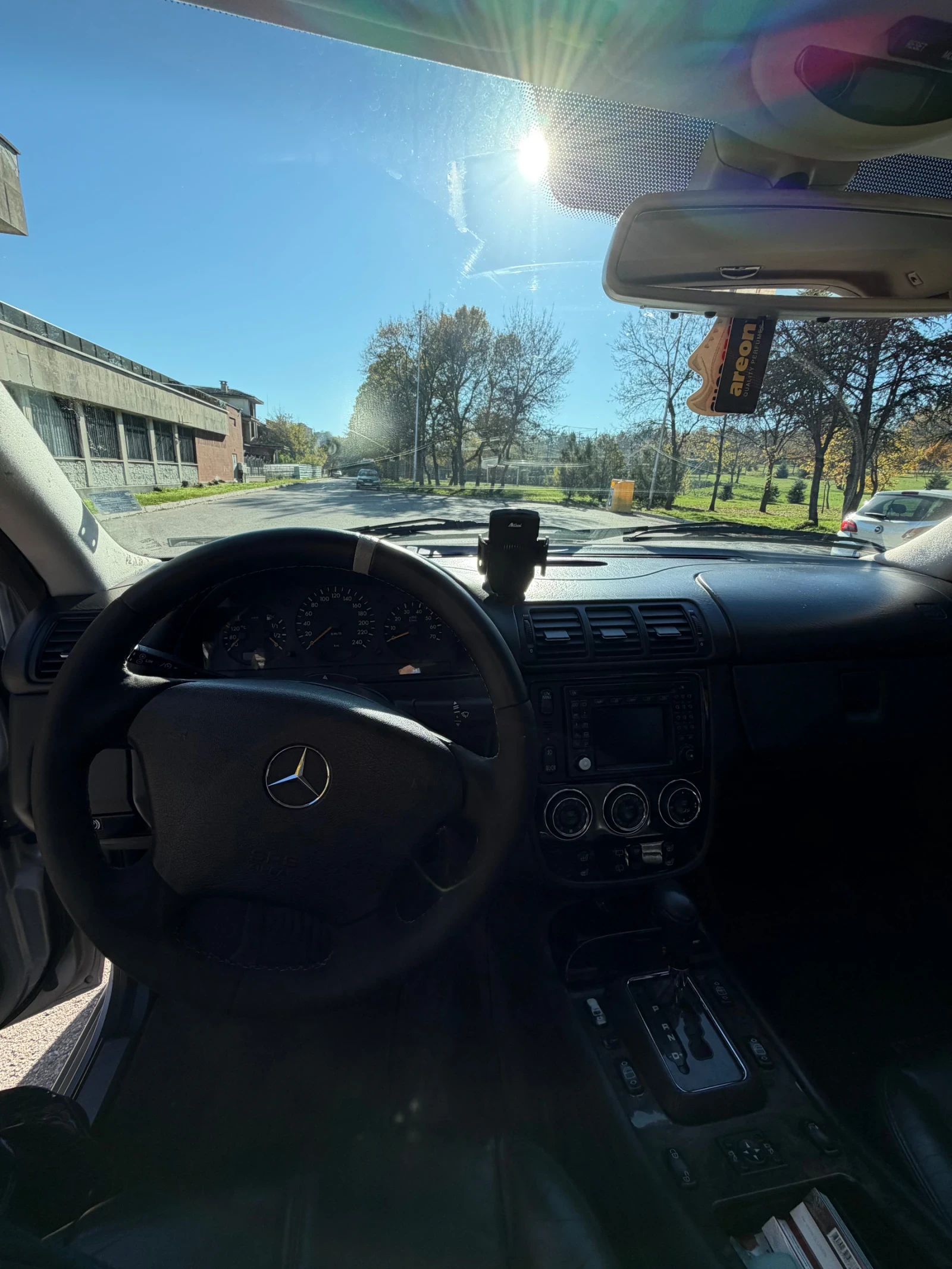 Mercedes-Benz ML 500 5.0 - изображение 10