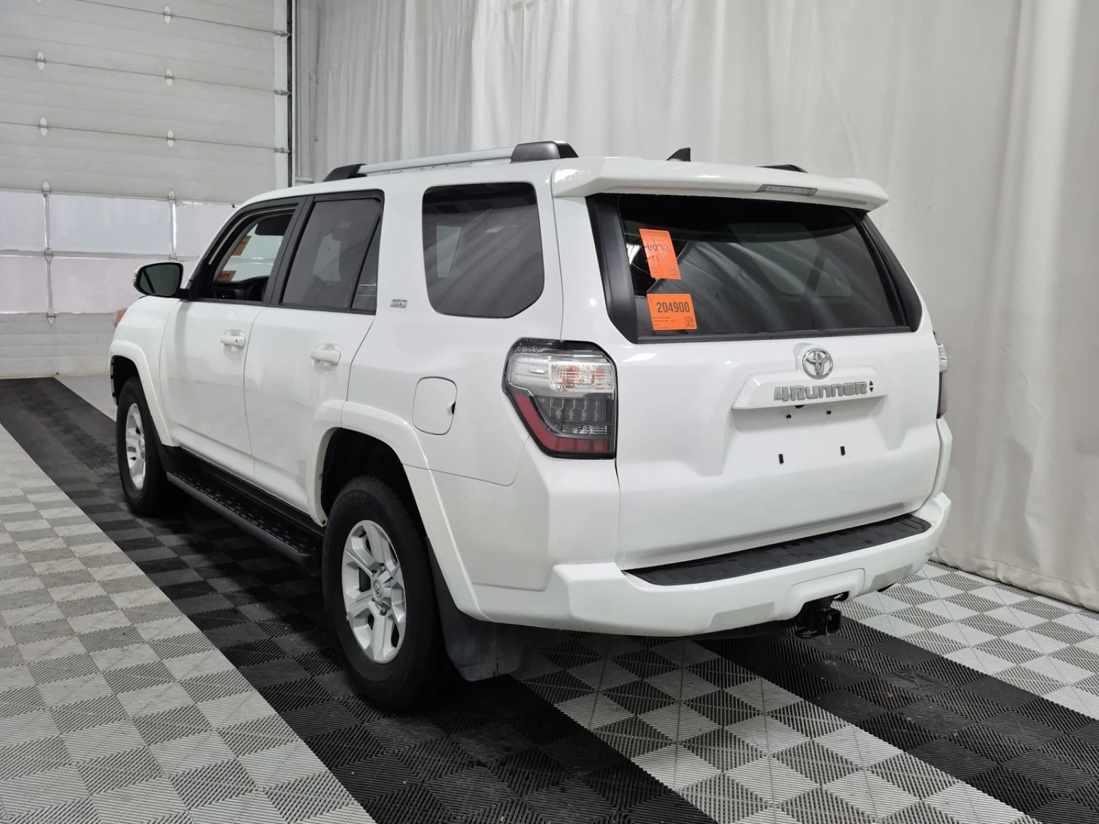 Toyota 4runner SR5 Premium 4WD - изображение 4