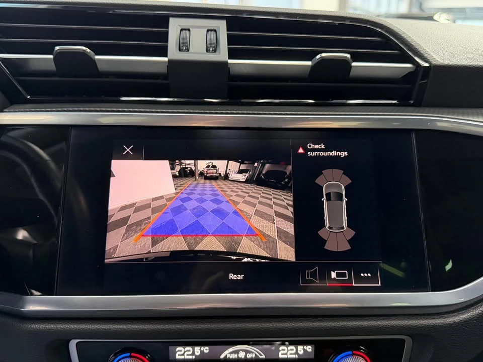 Audi Q3 * CARPLAY * PANO * CARFAX * АВТОКРЕДИТ *  - изображение 6