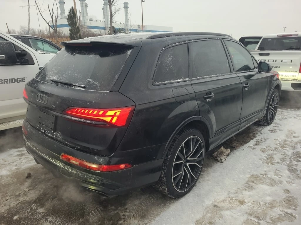 Audi Q7  PROGRESSIV / CARFAX /360/MATRIX/ОБДУХВАНЕ - изображение 3