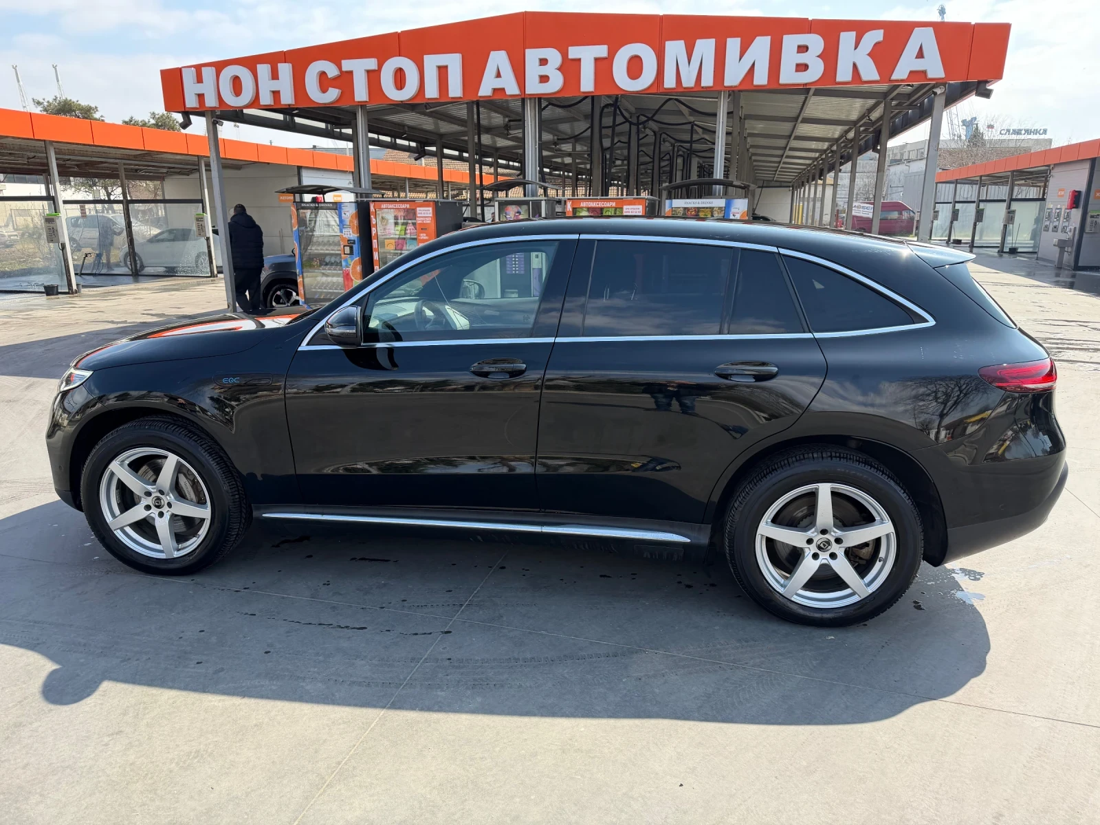 Mercedes-Benz EQC 400, снимка 7 - Автомобили и джипове - 53849285