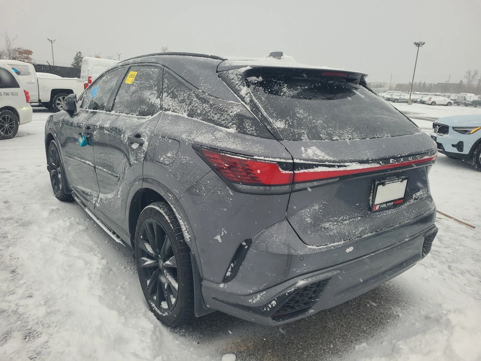 Lexus RX 500H * * CARFAX * * АВТО КРЕДИТ * * , снимка 3 - Автомобили и джипове - 53940555