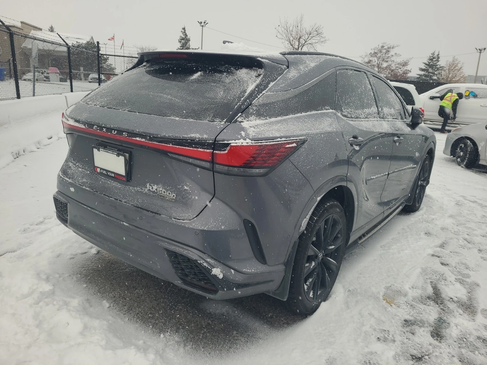 Lexus RX 500H * * CARFAX * * АВТО КРЕДИТ * * , снимка 4 - Автомобили и джипове - 53940555