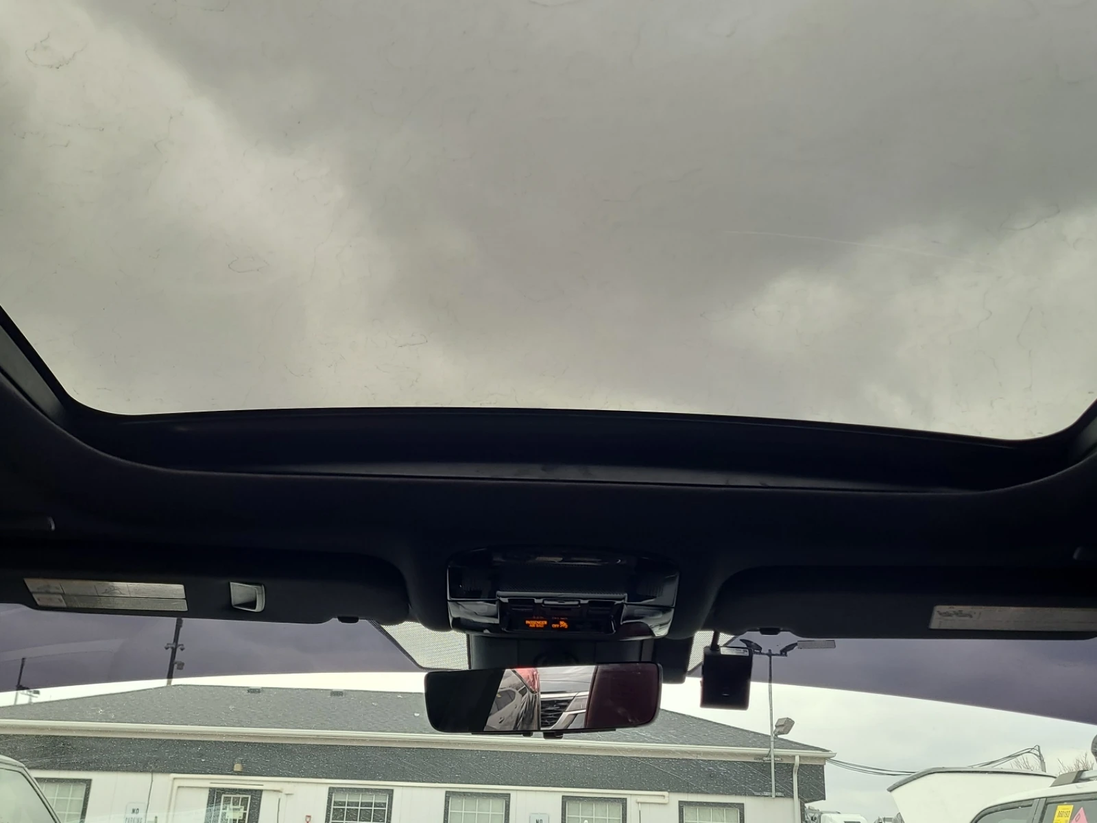 Lexus RX 500H * * CARFAX * * АВТО КРЕДИТ * * , снимка 10 - Автомобили и джипове - 53940555