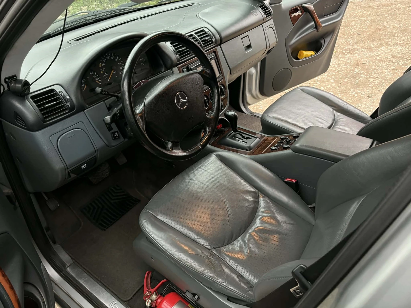 Mercedes-Benz ML 320 3.2 Газ Инж. Нави * AMG * LOW RANGE, снимка 11 - Автомобили и джипове - 54093621