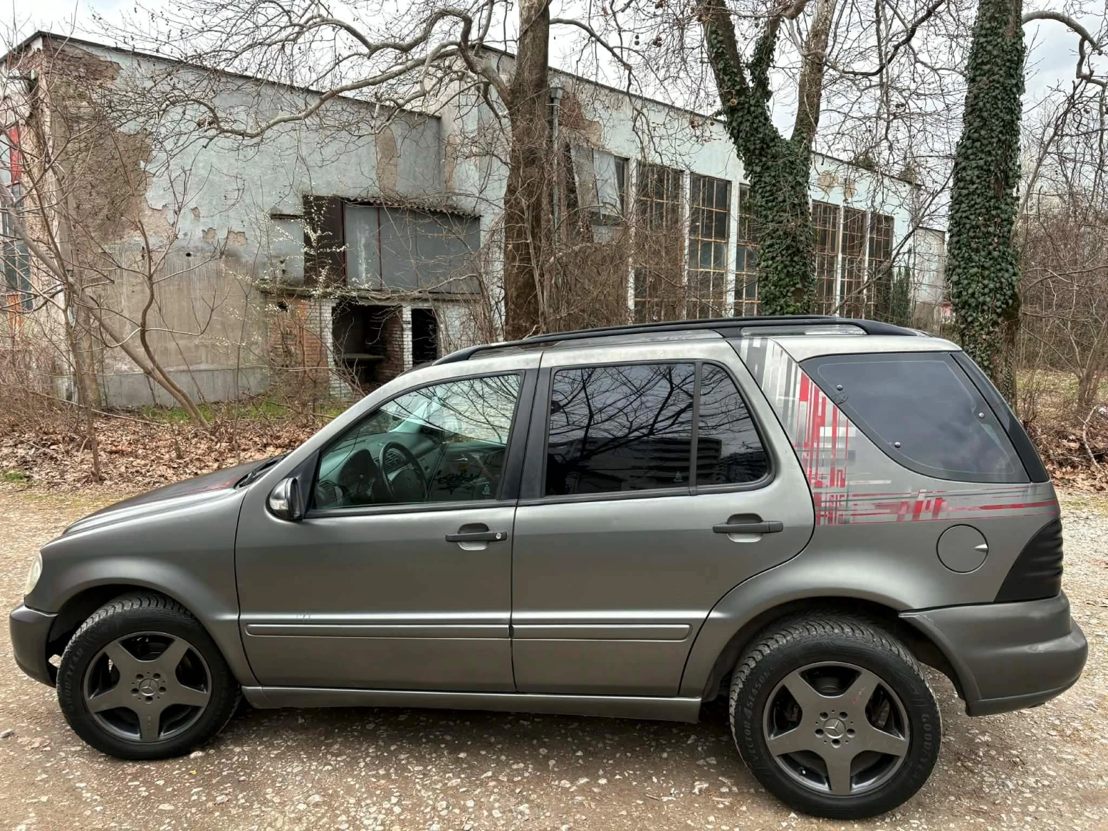 Mercedes-Benz ML 320 3.2 Газ Инж. Нави * AMG * LOW RANGE, снимка 8 - Автомобили и джипове - 54093621