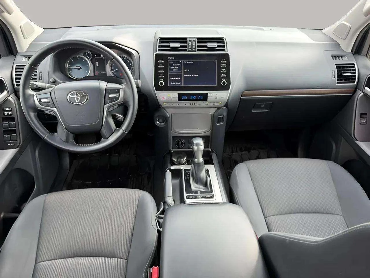 Toyota Land cruiser, снимка 12 - Автомобили и джипове - 55525941