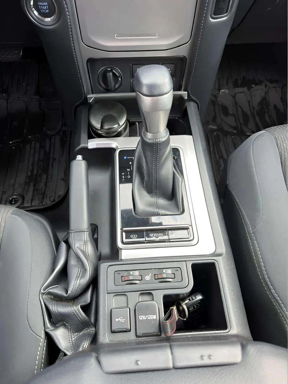 Toyota Land cruiser, снимка 11 - Автомобили и джипове - 55525941
