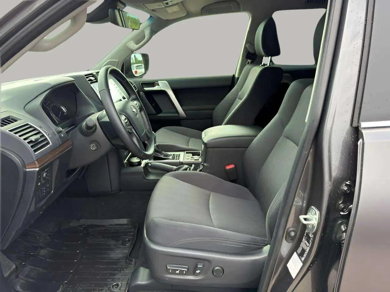 Toyota Land cruiser, снимка 6 - Автомобили и джипове - 55525941