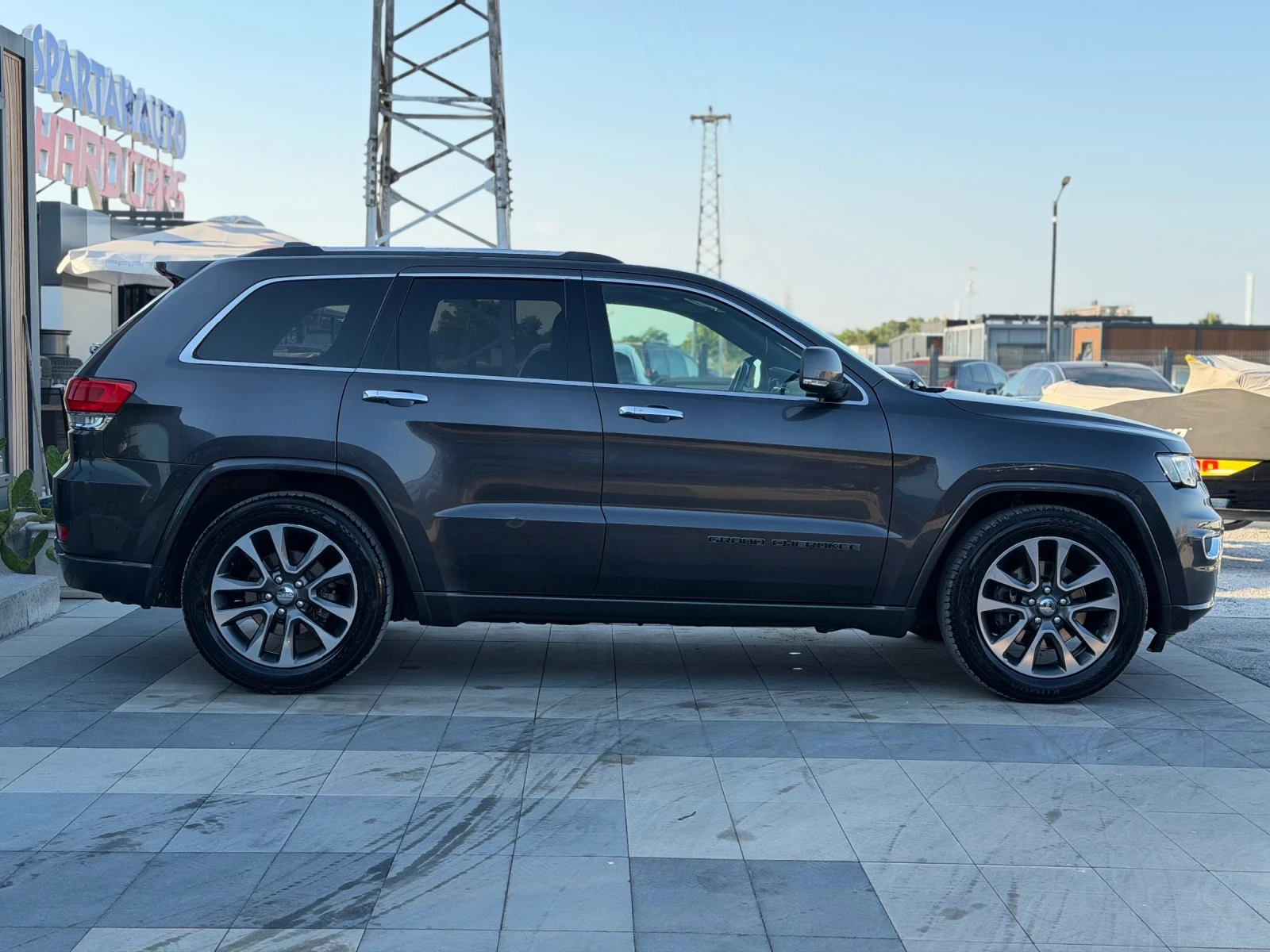 Jeep Grand cherokee * Overland* 2019г.* Facelift* , снимка 7 - Автомобили и джипове - 55630719