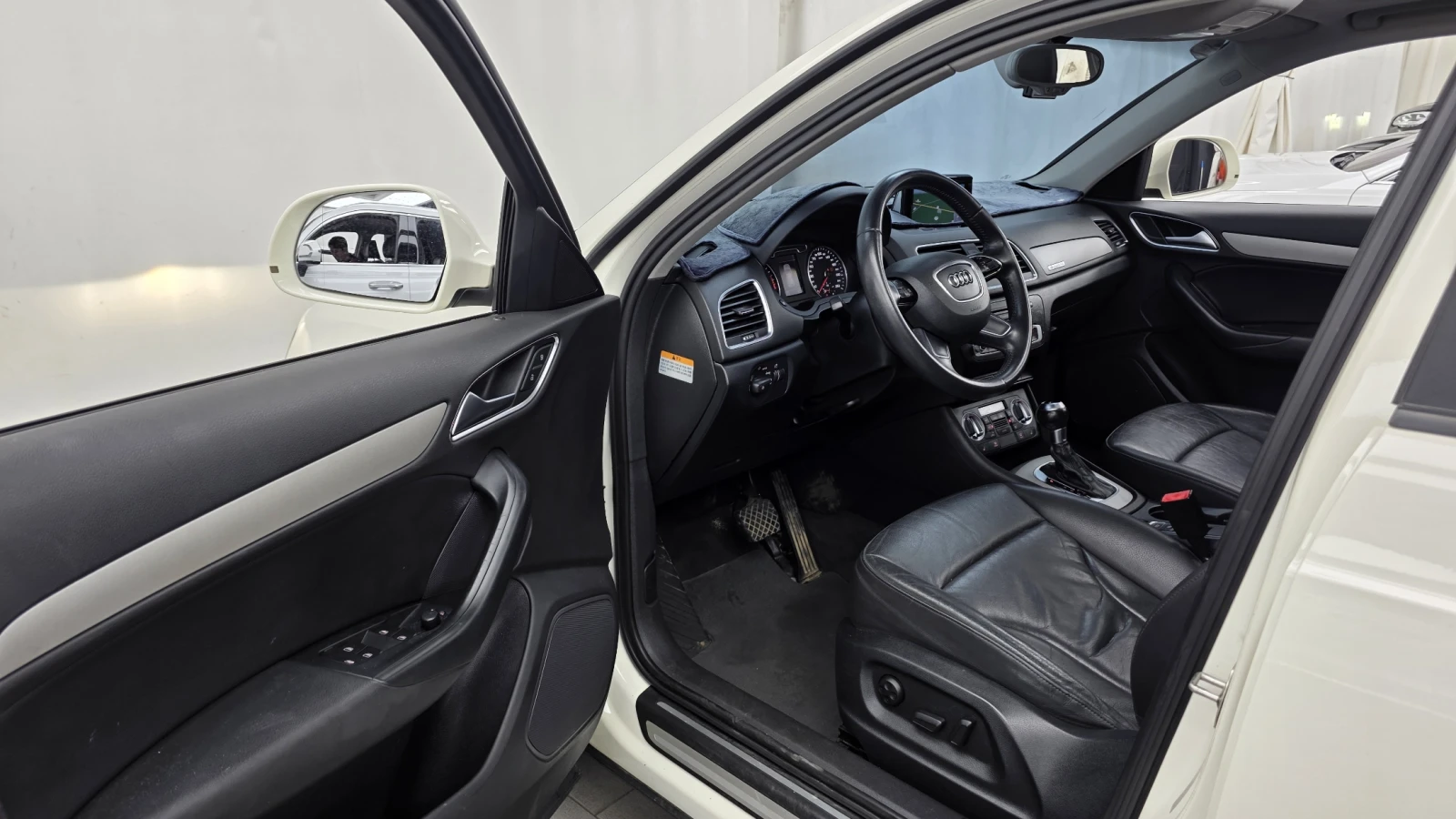 Audi Q3 2.0 TDI quattro* ЛЮК* КРАЙНА ЦЕНА, снимка 10 - Автомобили и джипове - 55984066