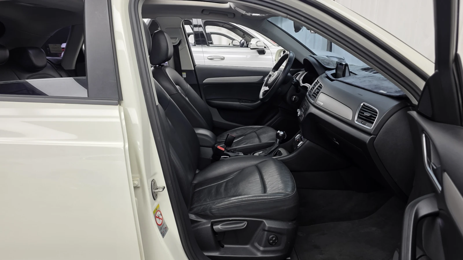 Audi Q3 2.0 TDI quattro* ЛЮК* КРАЙНА ЦЕНА, снимка 11 - Автомобили и джипове - 55984066