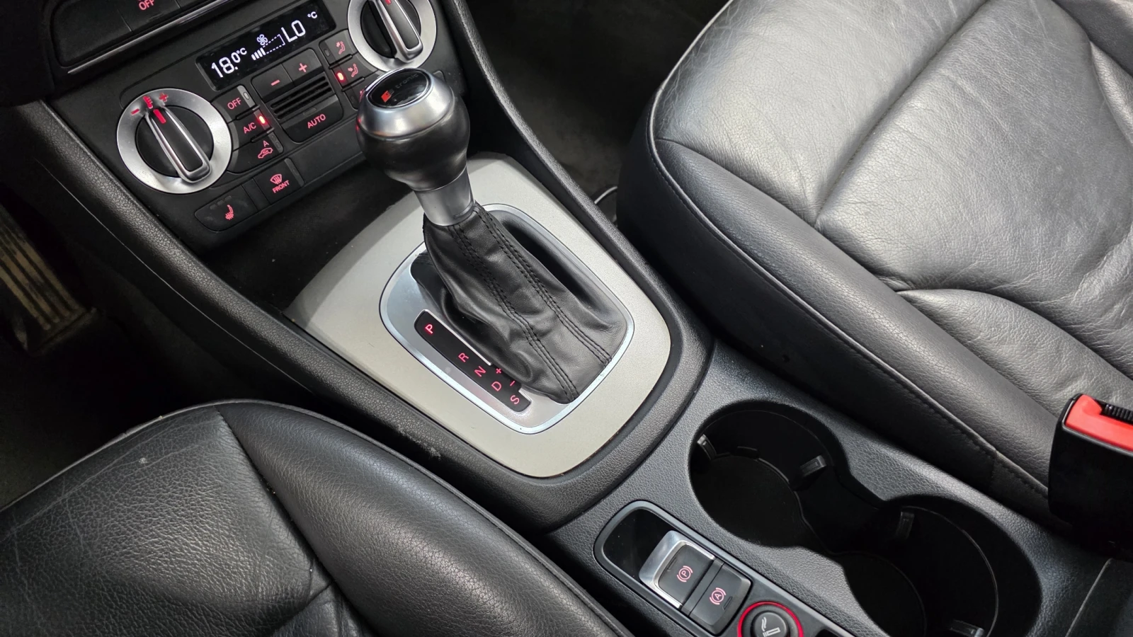 Audi Q3 2.0 TDI quattro* ЛЮК* КРАЙНА ЦЕНА, снимка 9 - Автомобили и джипове - 55984066