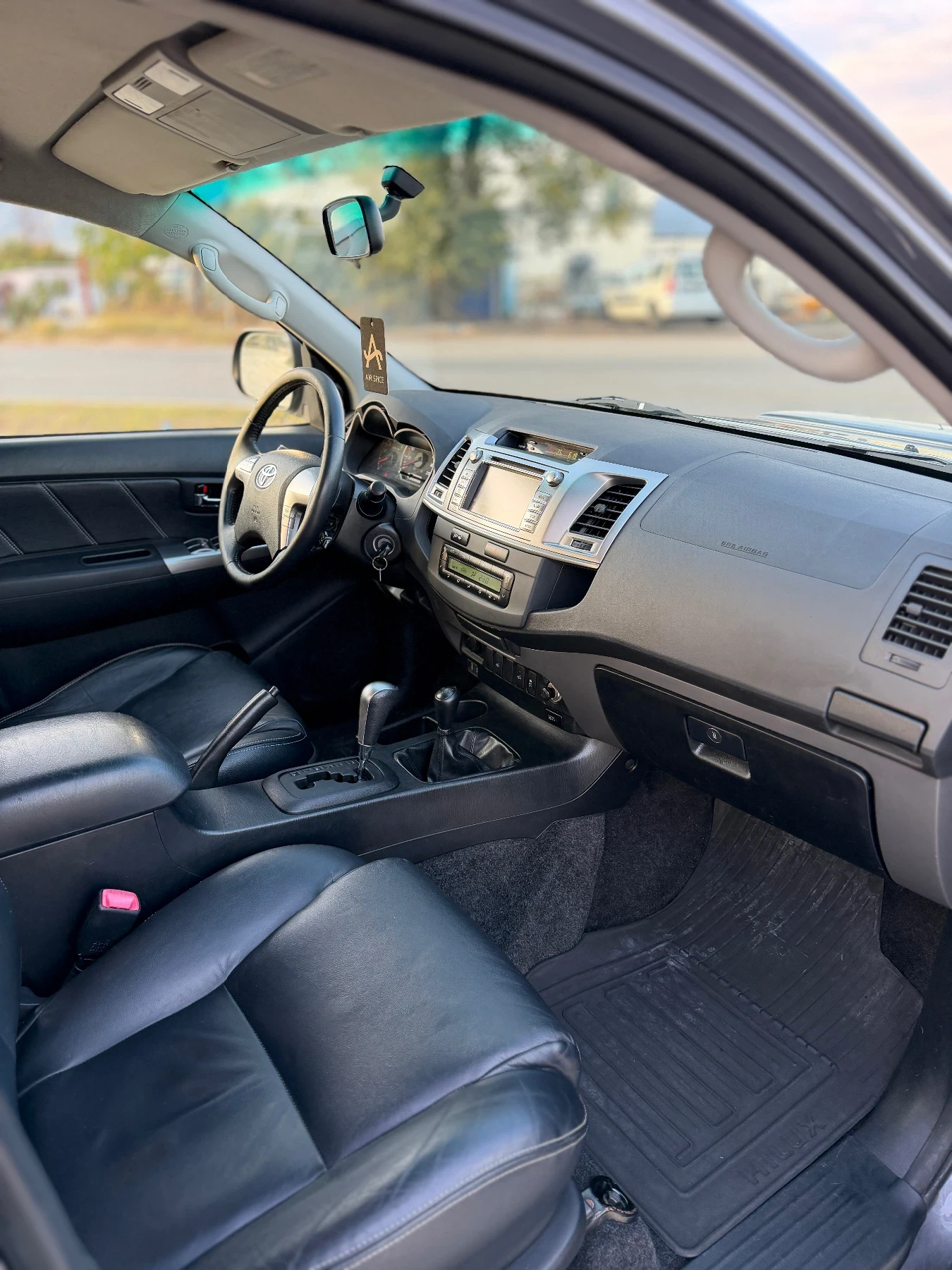 Toyota Hilux Double Cab 171 3.0 D4D 196 ��� �� | Mobile.bg � ����������� 8