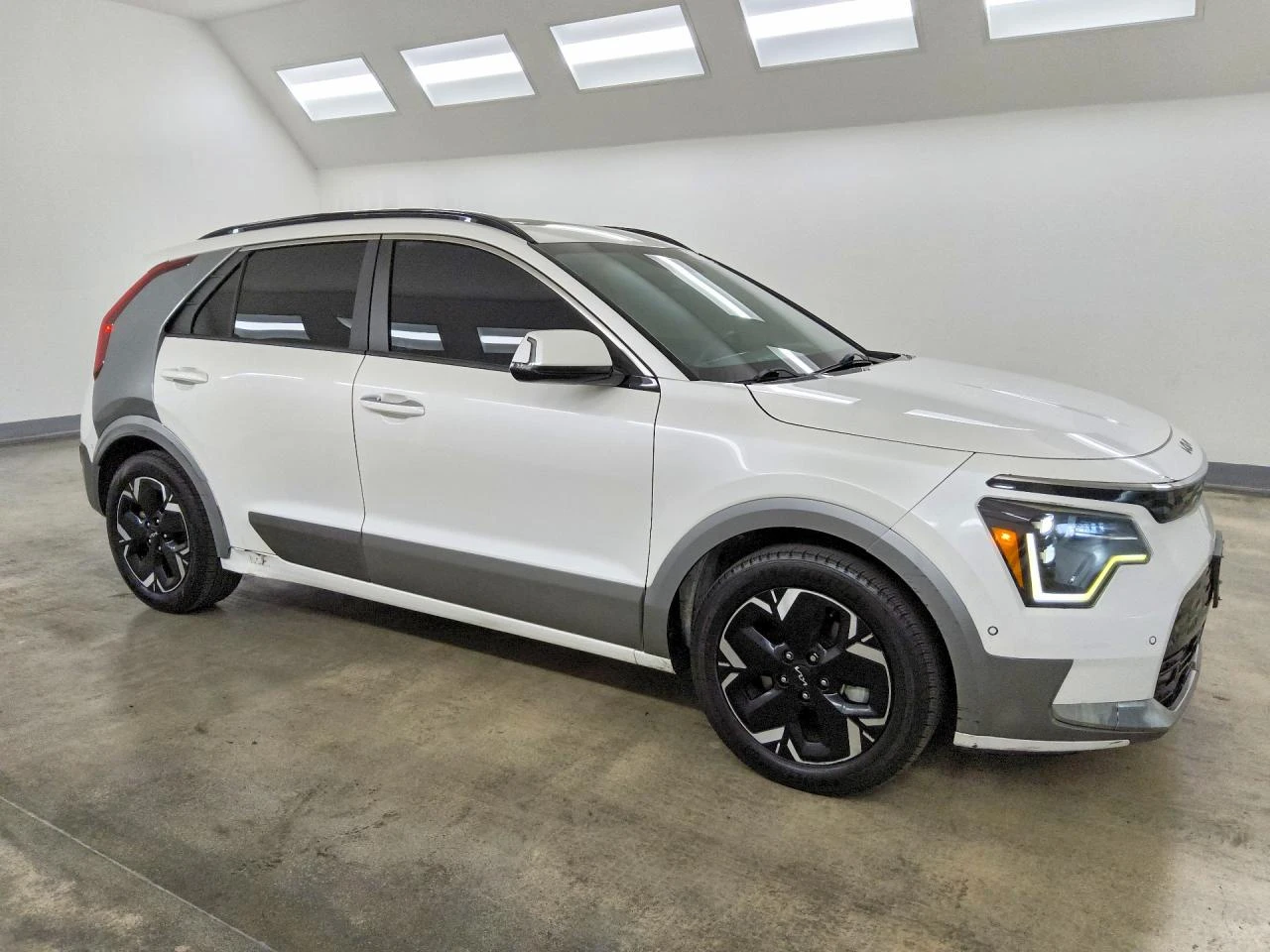 Kia Niro, снимка 4 - Автомобили и джипове - 56614126