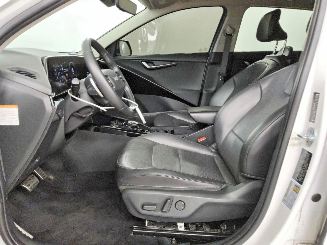 Kia Niro, снимка 7 - Автомобили и джипове - 56614126