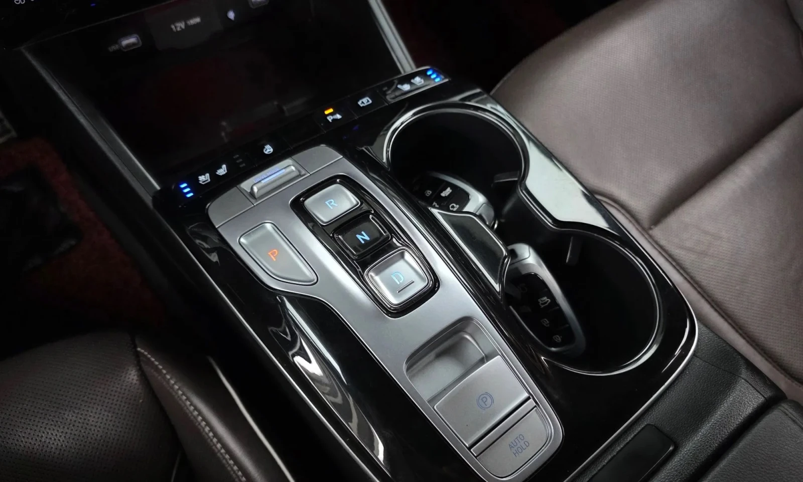 Hyundai Tucson, снимка 14 - Автомобили и джипове - 56728344